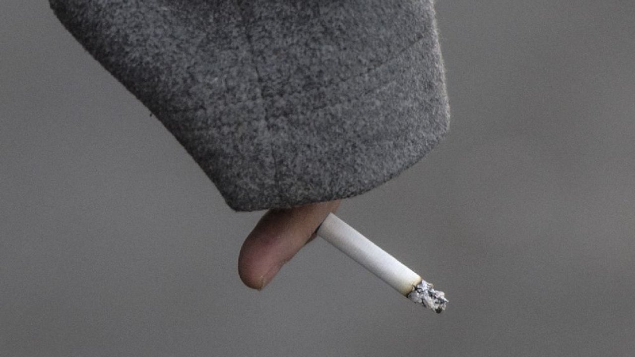 Kanada, sadece ambalaja değil her sigaraya uyarı koyacak