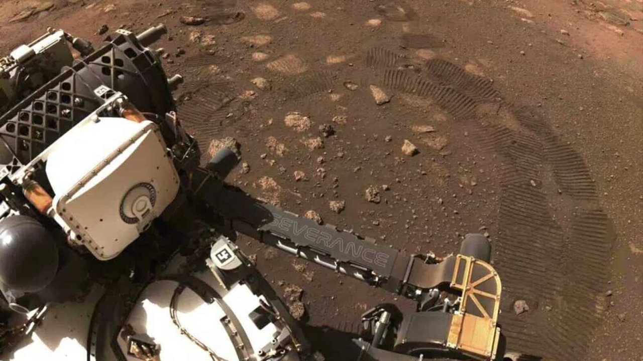 NASA, Mars'ta oksijen üretmeyi başardı!