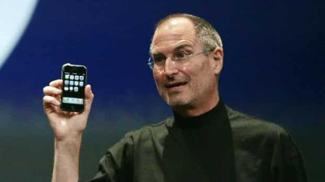 Steve Jobs'un 2010 yılında kendisine gönderdiği e-posta yeniden gündem oldu