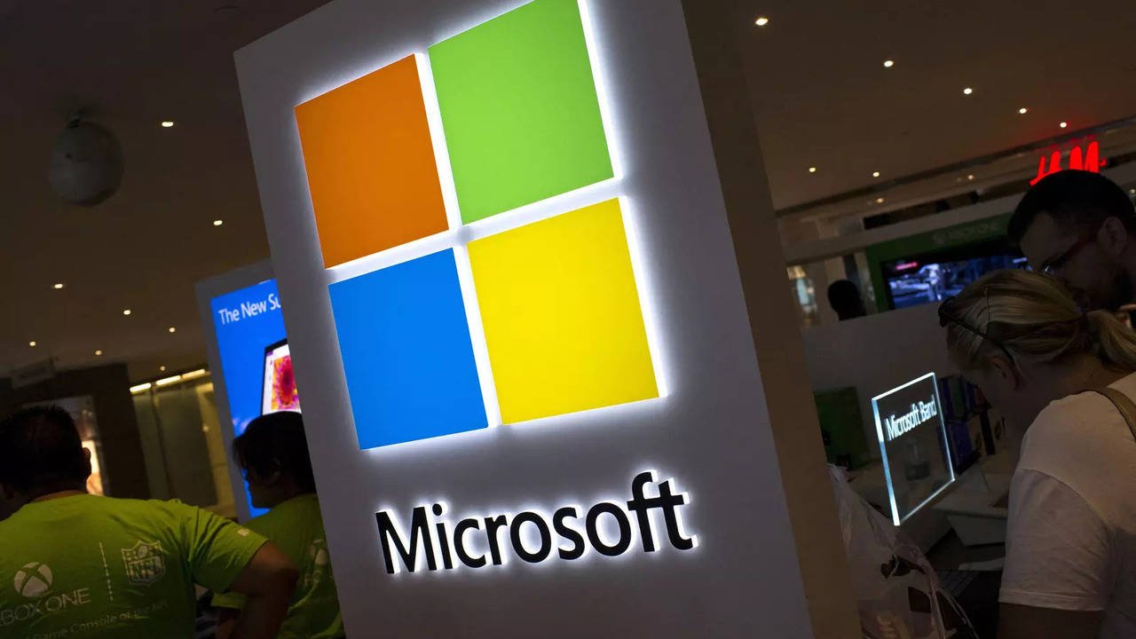 Microsoft CEO'su yapay zekayı test etmek için Mevlana ile ilgili soru sordu