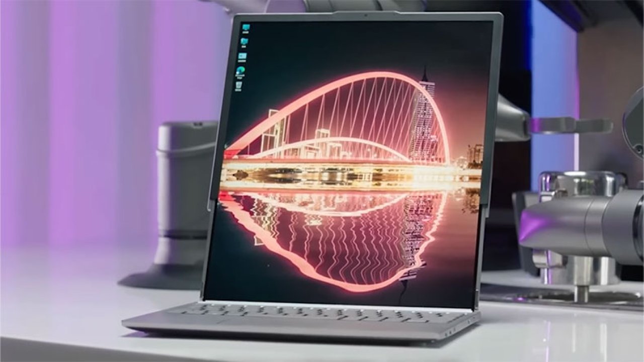 Lenovo yeni katlanabilir ekranlı dizüstü modelini tanıttı