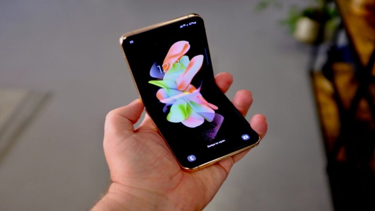 Katlanabilir ekranlı Galaxy Z Flip 5'in yepyeni renk seçenekleri ortaya çıktı