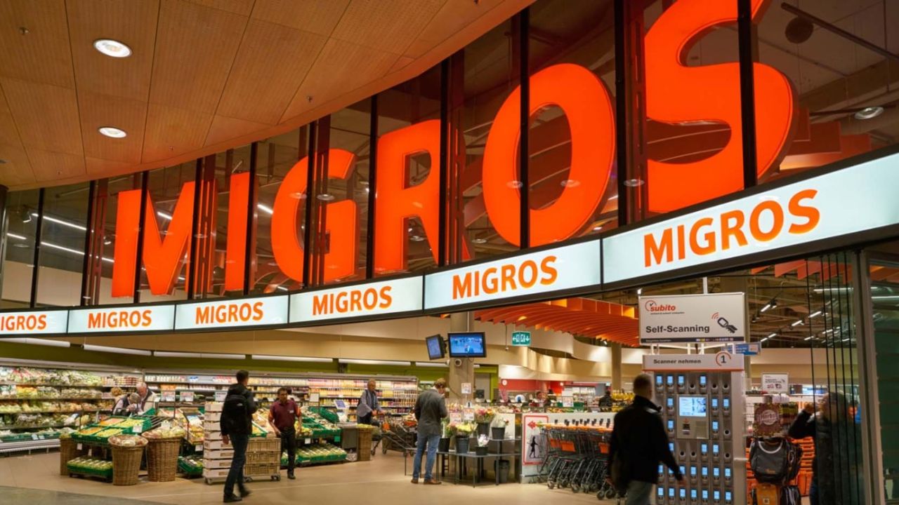 Dişlerini sevenler Migros'ta koşacak! Diş bakım ürünlerinde fiyatlar yarıya indi: Bedavaya kapınıza gelecek