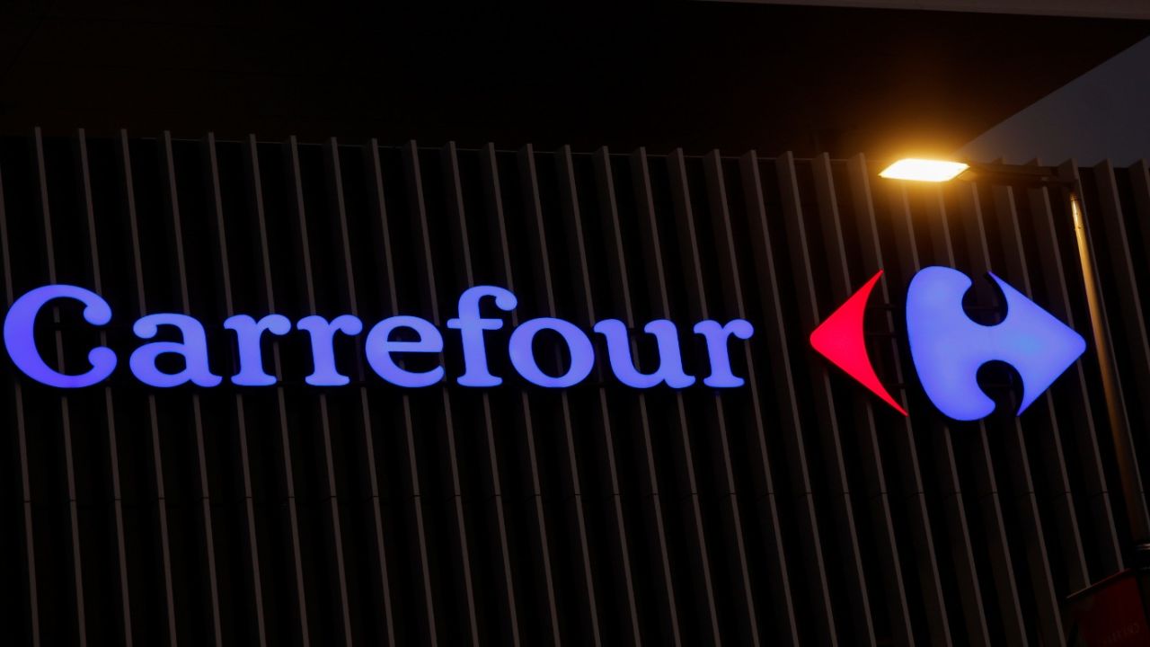 Uygun fiyatlı telefon arayanlar dikkat! Carrefour o telefonda yüzde 20 indirim yaptı!