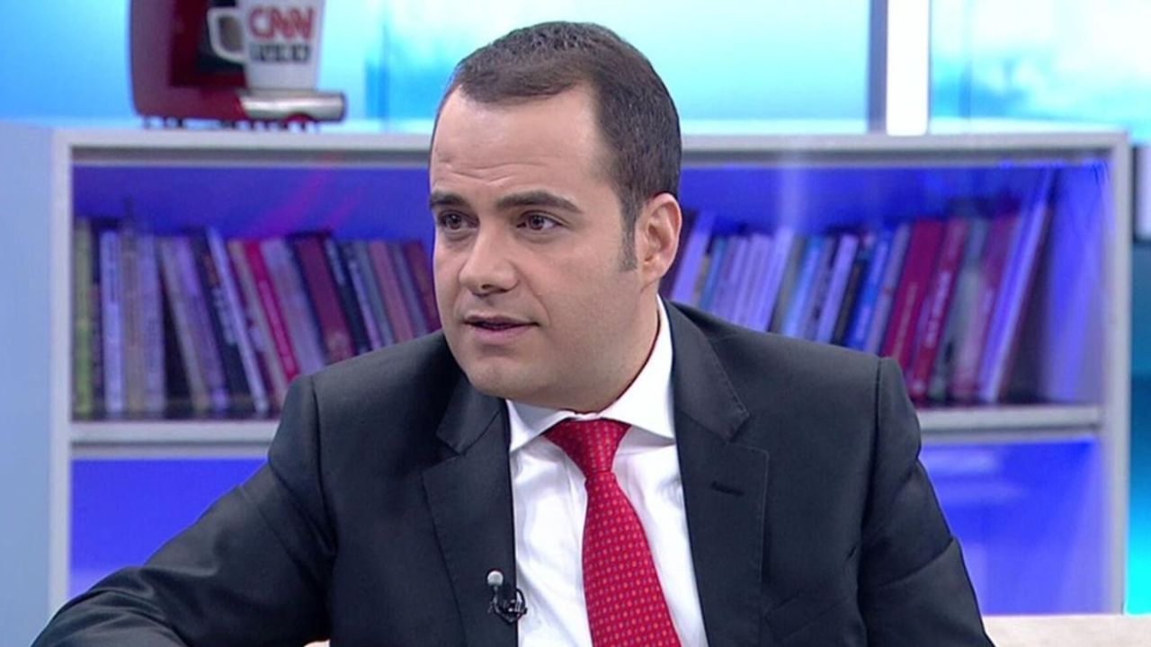 Özgür Demirtaş sosyal medyayı yıktı geçti! 200 Euro'su olan gence öyle bir tavsiye verdi ki...