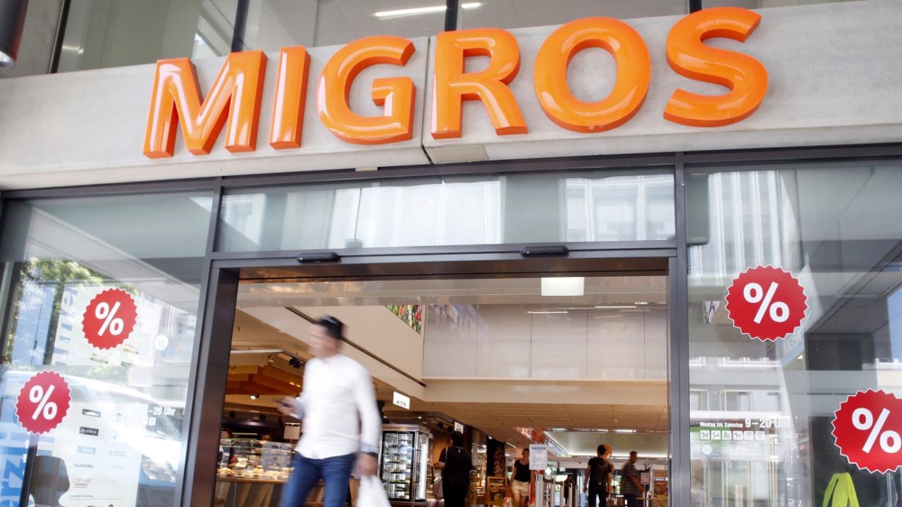 Migros'ta sepetleri dolduran indirim! Zeytinyağı, un, tereyağı ve salçada olay fiyatlar