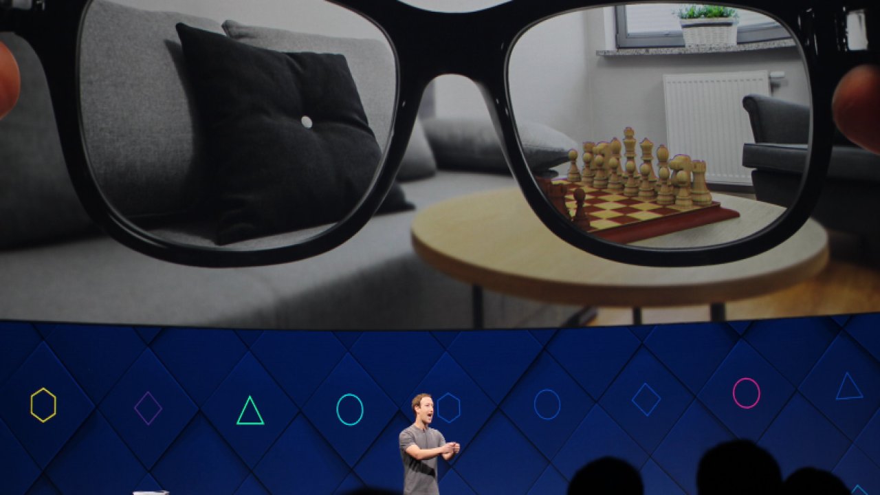 Facebook ve Ray-Ban Ortak Akıllı Gözlük Projesi Tanıtılıyor!