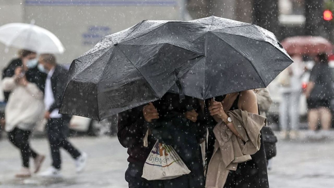 Meteoroloji o illerde yaşayanlara duyurdu! Sağanak yağış geliyor: Şemsiyesiz çıkmayın