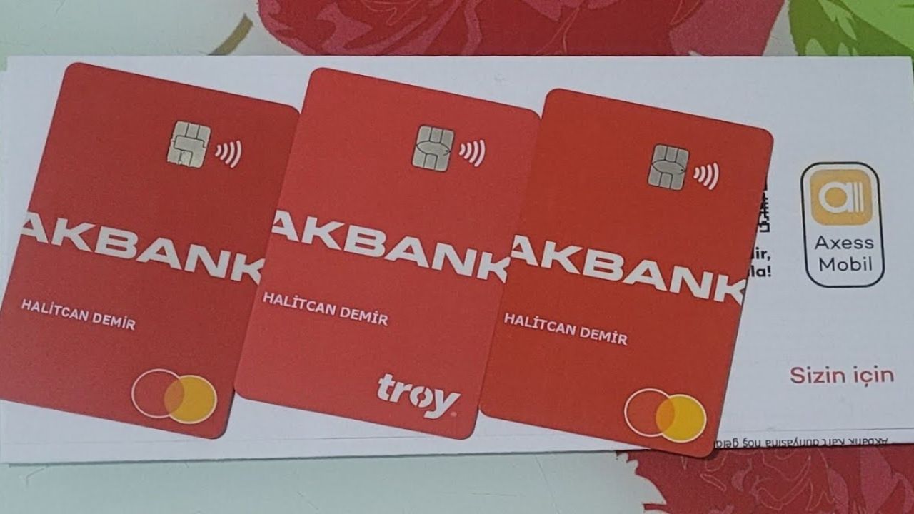 Bu bankada hesabı olmayan çok üzülecek! Müşterilerine 2000 TL para dağıtmaya başladı