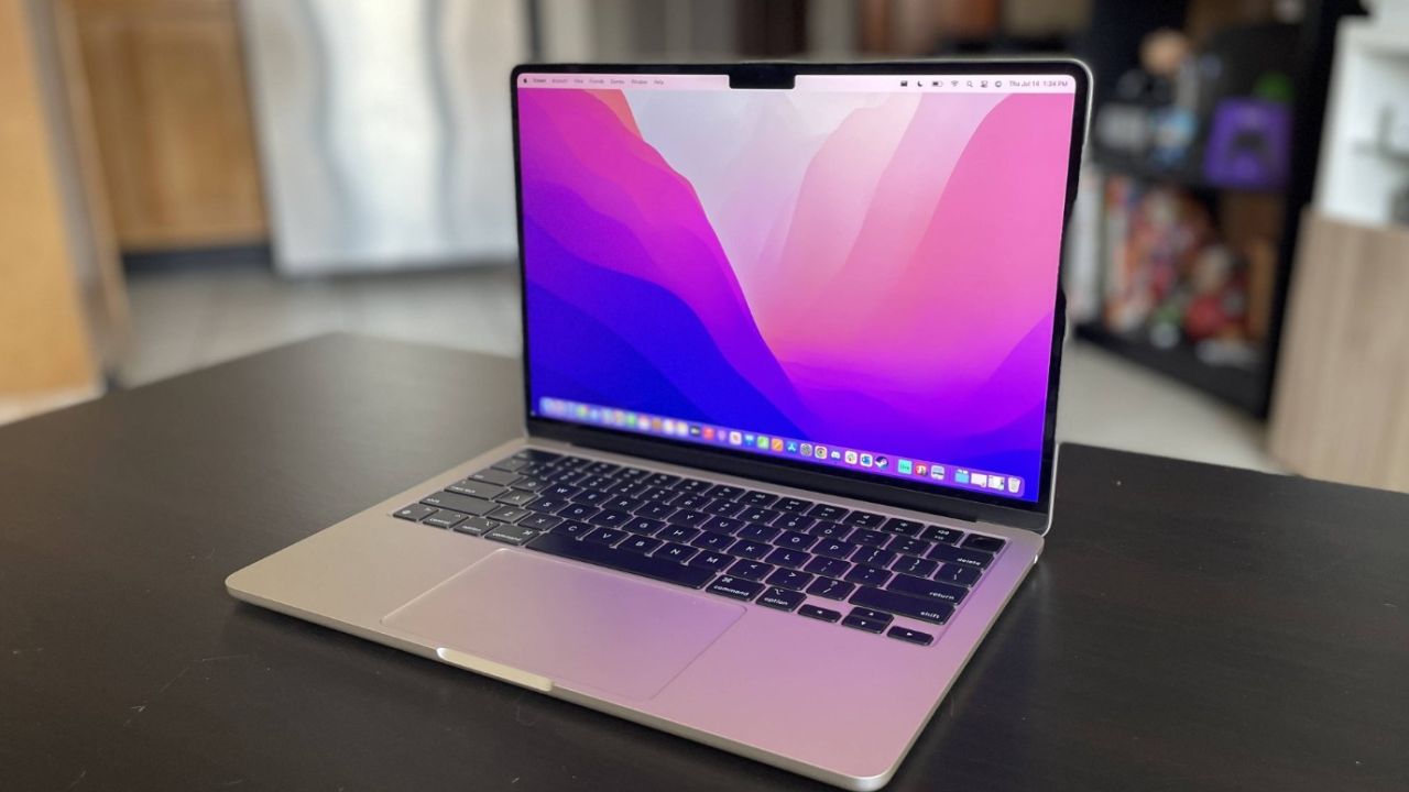 Apple'ın uygun fiyatlı MacBook çıkaracağı iddia edildi