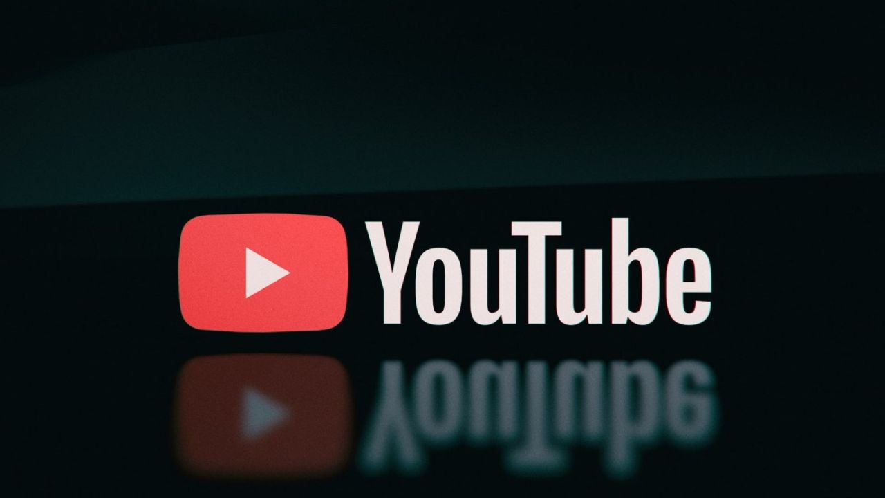 YouTube'a yenilik geliyor! İstediğiniz müziği mırıldanmanız yetecek
