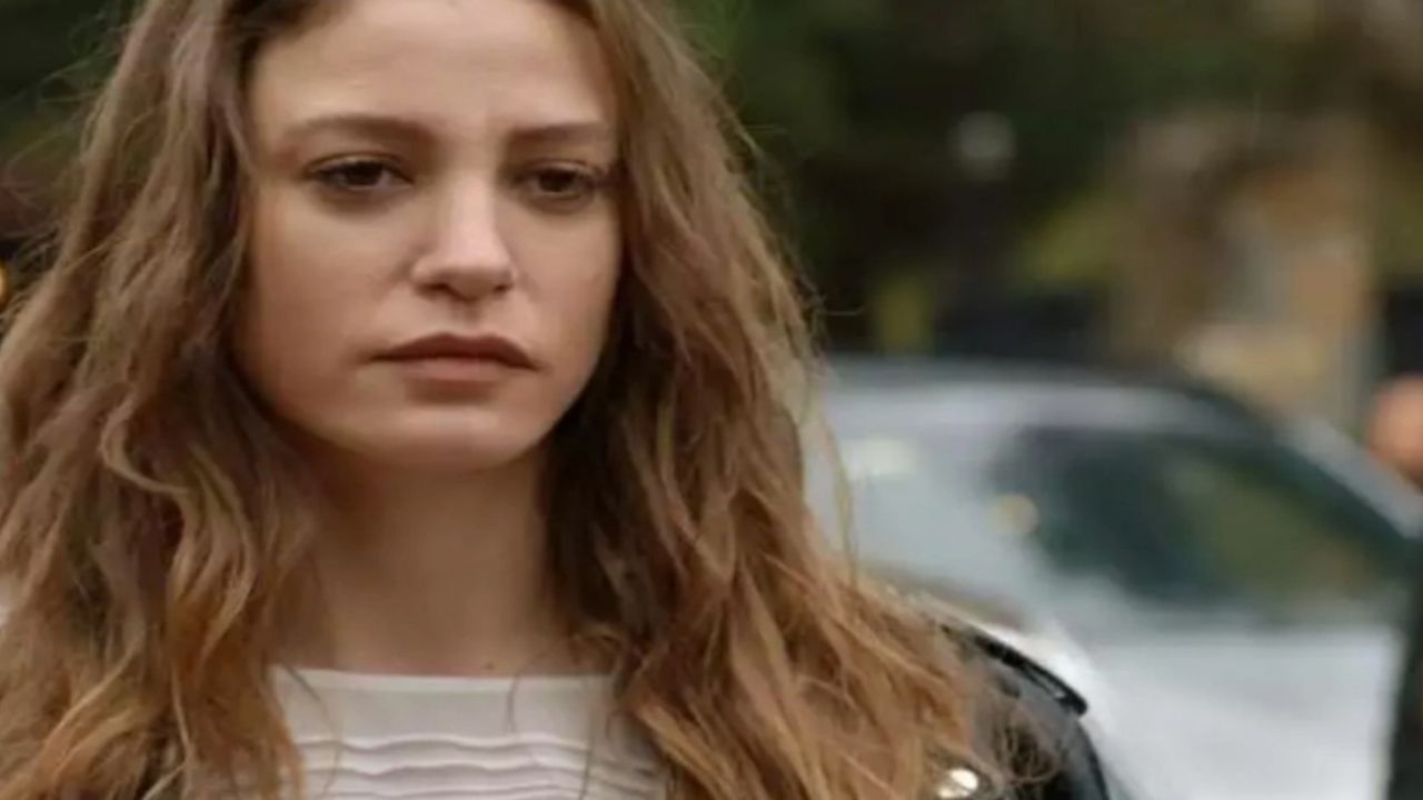 Serenay Sarıkaya'ya silikon şoku! Yapımcılardan veto yedi, neye uğradığını şaşırdı