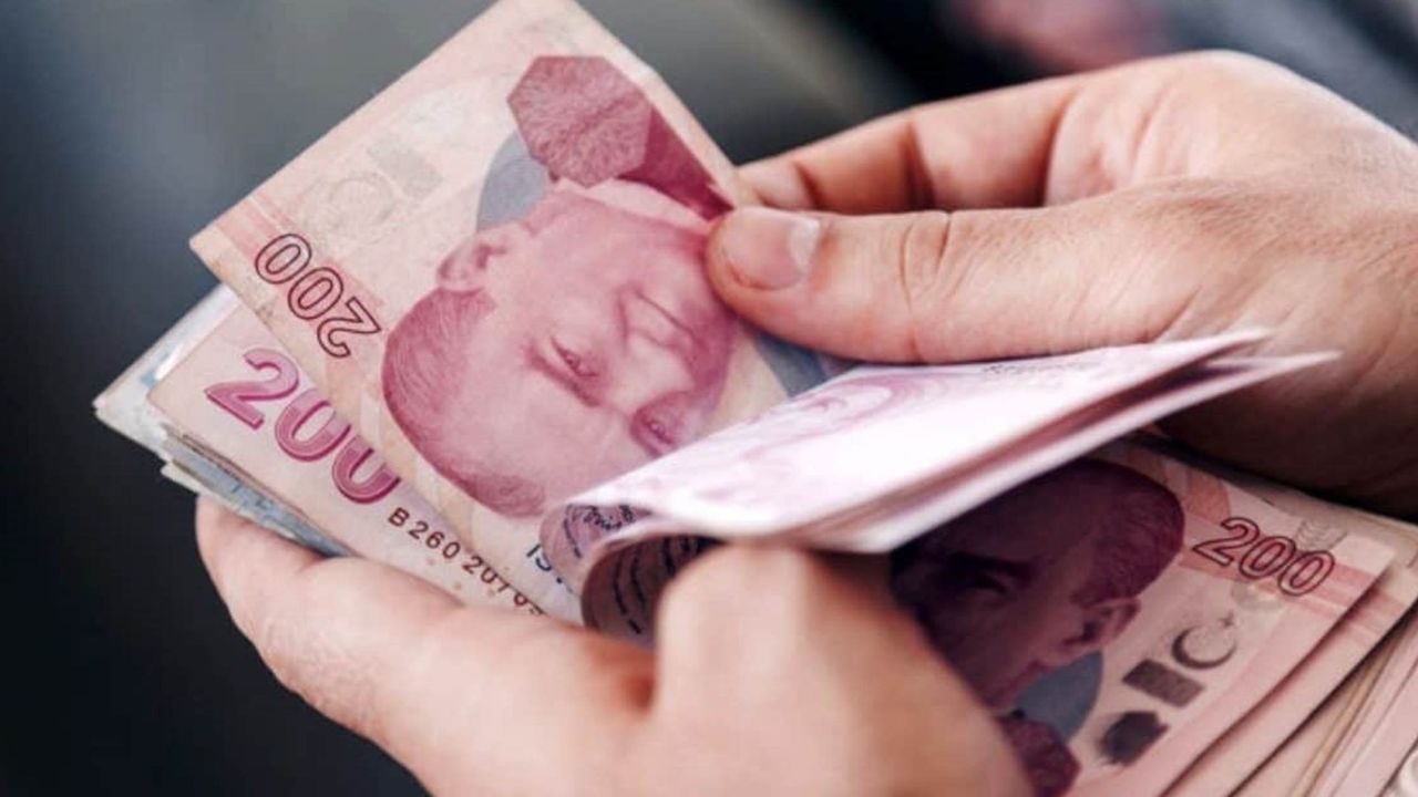 Emeklilere günün müjdesi geldi! SSK, Bağkur'lular 9.200 TL ek ödeme alabilecek