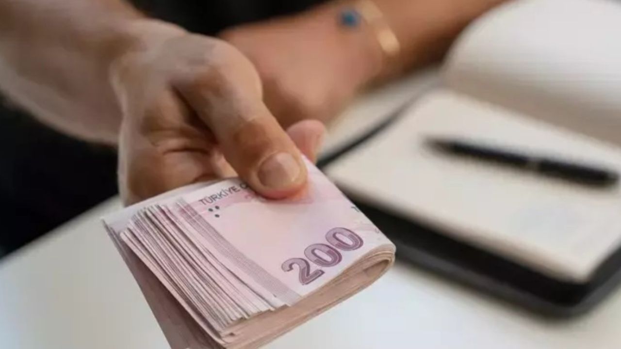 Elini çabuk tutan alır! Faizsiz 10.000 TL kredi için son günler