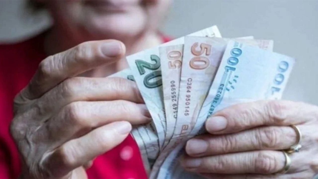 Emekli zammında son viraj! Ankara kulislerinden gelen bilgi emekliye karalar bağlatacak
