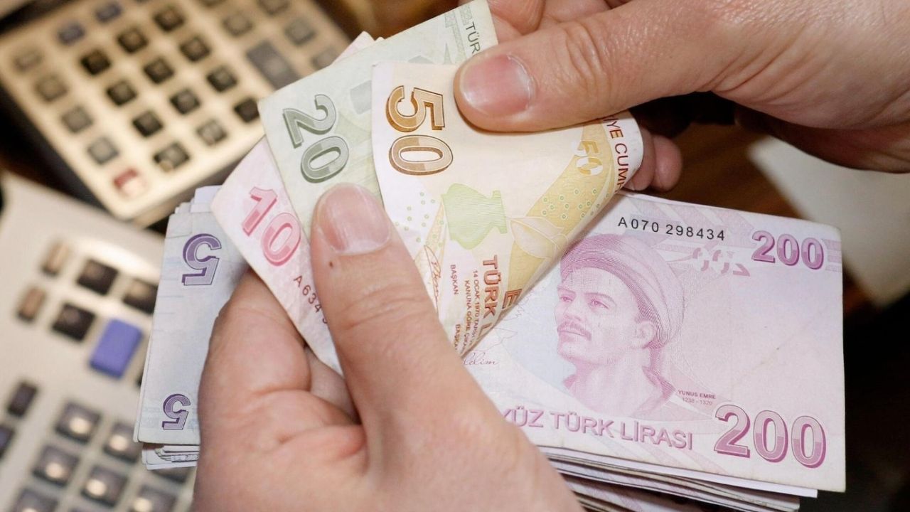 Emekli maaşlarında 5 hane sürprizi! 7500 TL maaş alanları sevindiren rakam