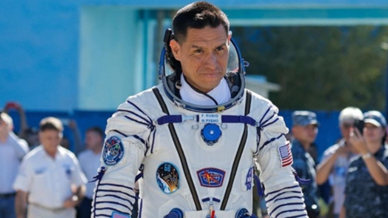 NASA'dan yeni rekor: Frank Rubio uzay rekoruna imza attı