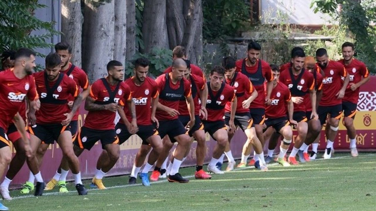 Galatasaray işini sağlama aldı! İki genç yıldız birden sarı kırmızılı olacak