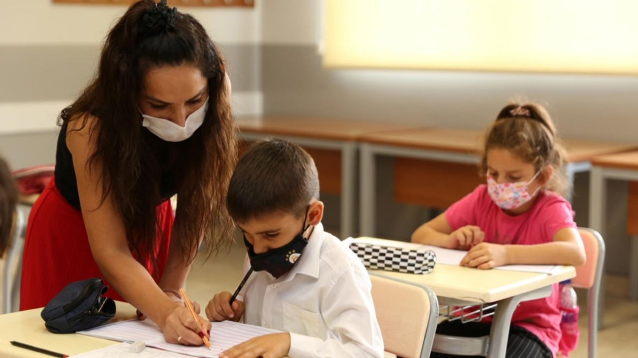 Ortaokul ve liselerde ilk kez yapılacak! MEB beklenen tarihleri duyurdu