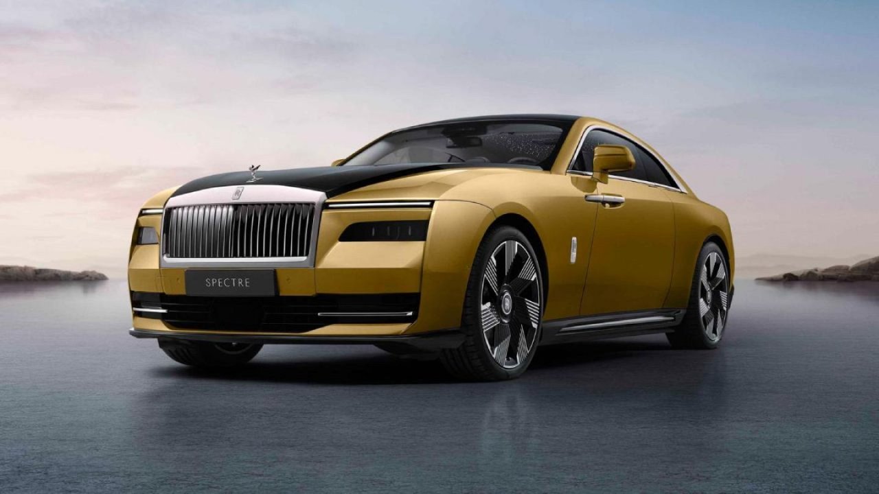 Rolls-Royce, 13 milyon TL'lik elektrikli otomobilini geri çağırıyor! İşte nedeni