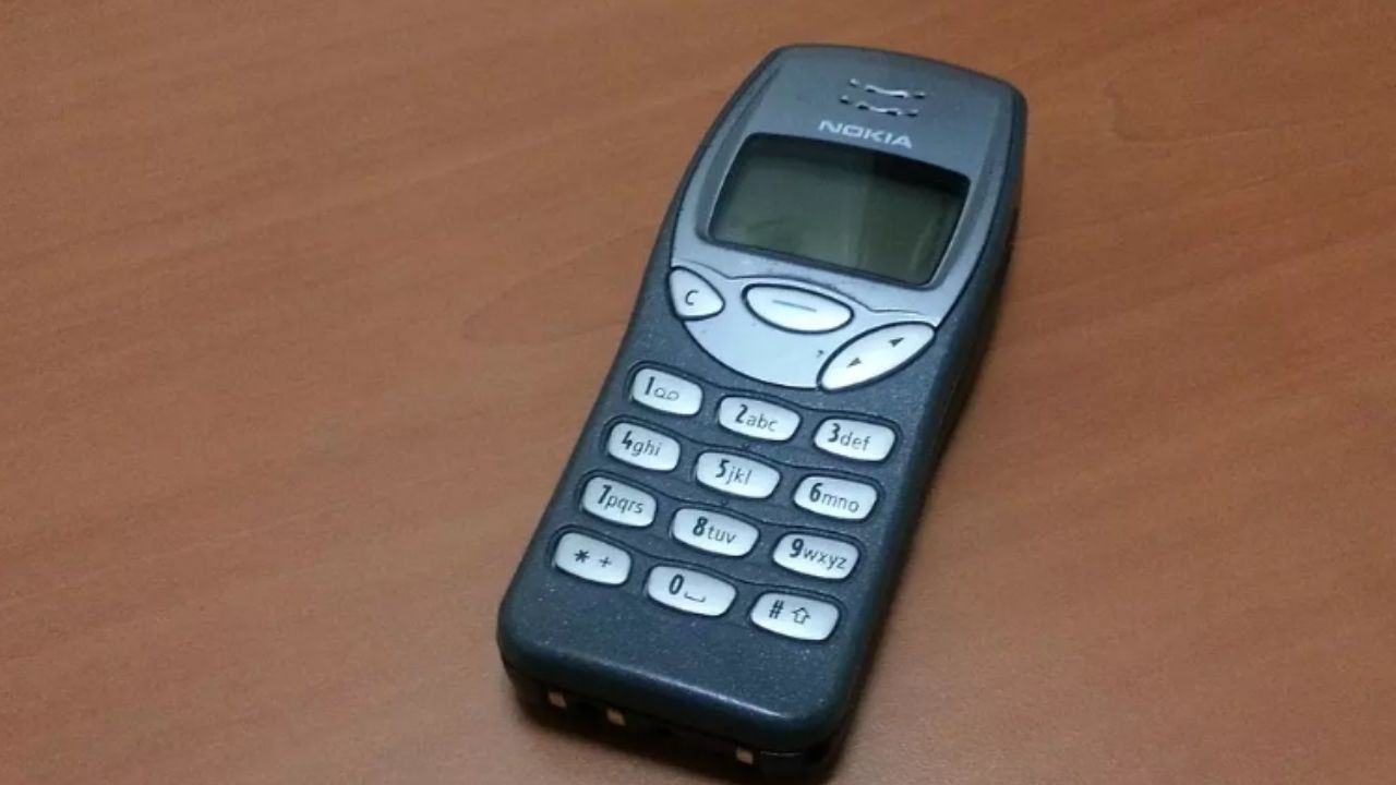 Nokia'nın efsanevi modeli 3210 yeniden sahne alıyor! İşte 2024 versiyonu